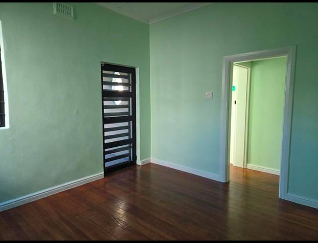 2 BEDROOM PROPERTY TO RENT IN UNIVERSITY ESTATE